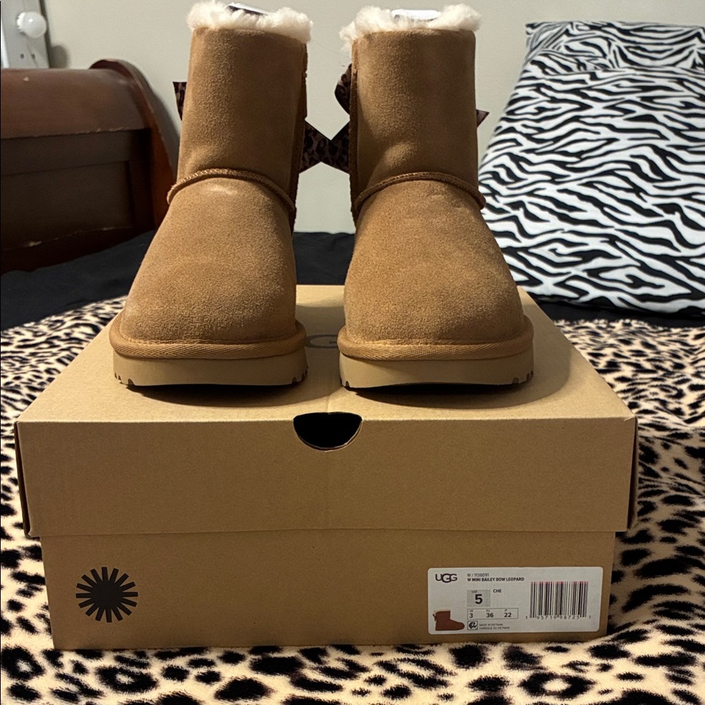 🎀 UGG w/ Mini Bailey Bow {leopard print}  🎀